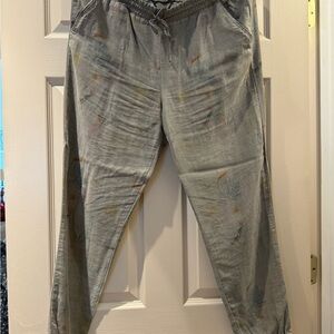 Level 99 Gray Casual Jogger Pants with Lovely Floral Pattern